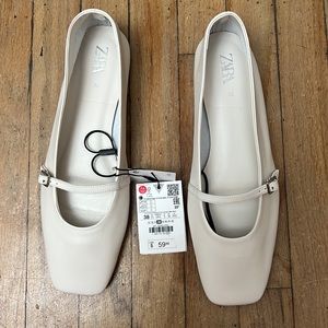 Cream leather shoes - size 8 (EUR38)